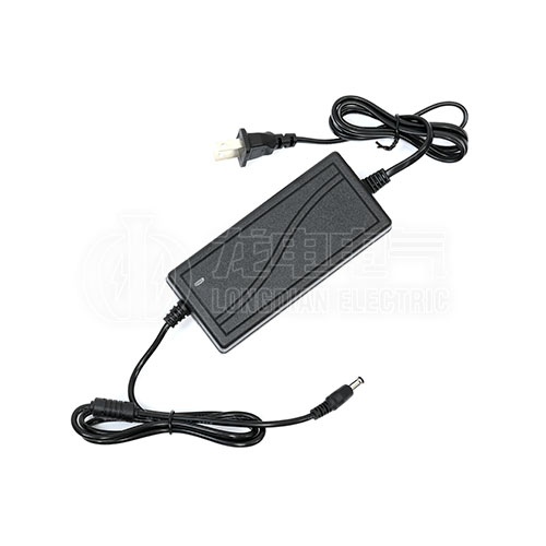 電源適配器